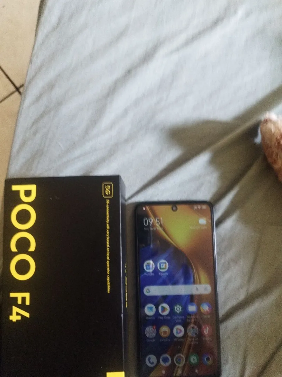 Poco f4 256g com cx e carregador ótimo estado de conservação só 1.200