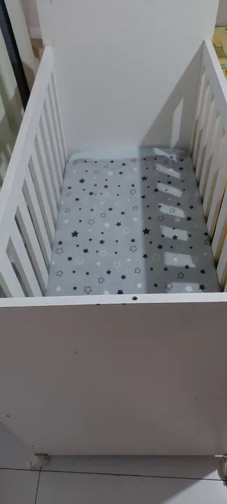 Berço de Bebê Branco com colchão