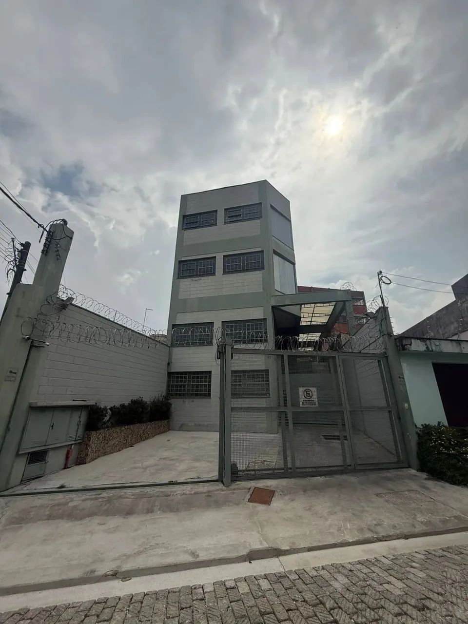 Imóvel para venda tem 1300 metros quadrados em Vila das Palmeiras - Guarulhos - SP