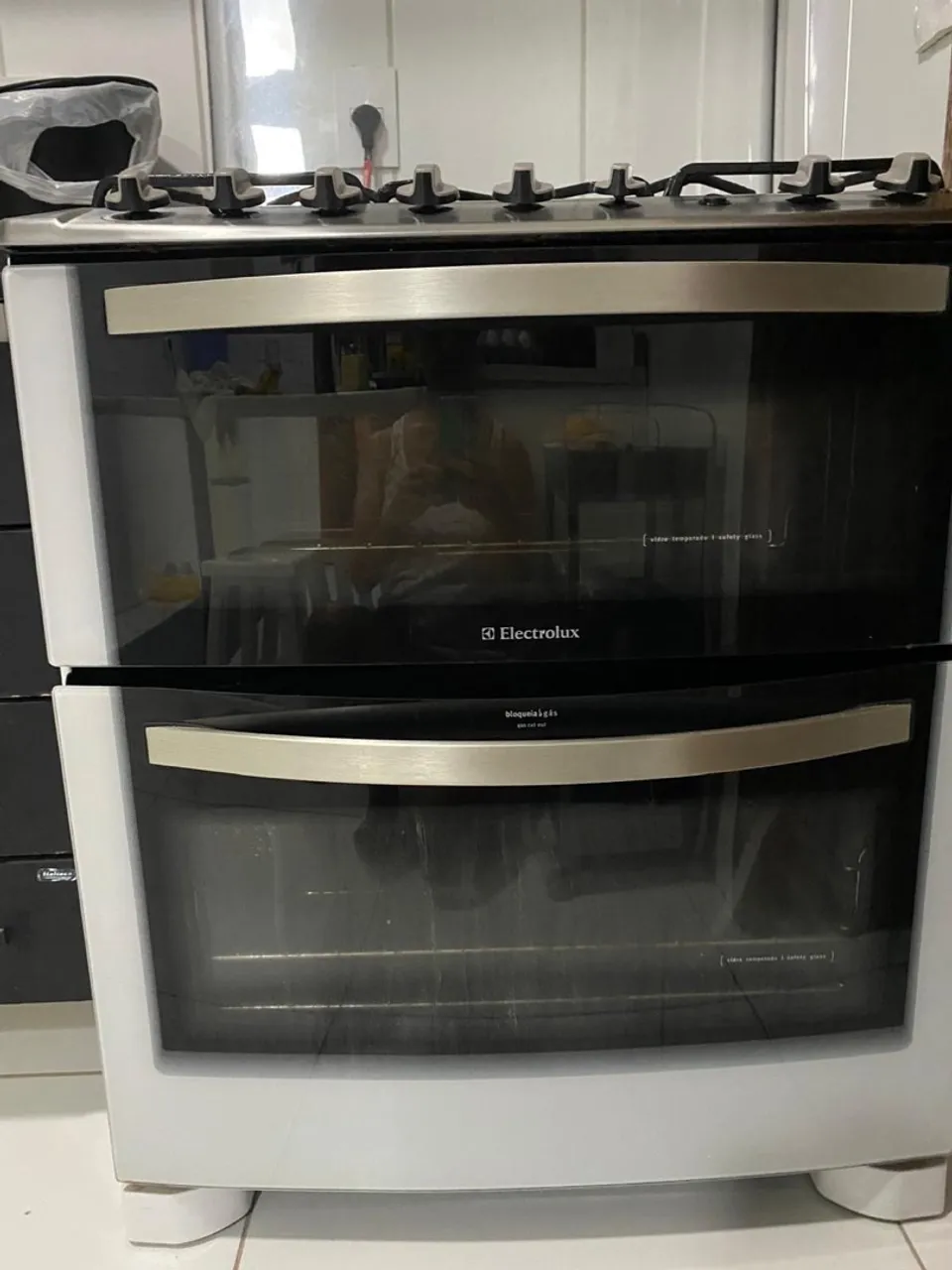 Fogão Electrolux com 5 bocas e Duplo Forno