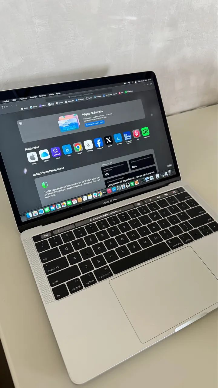 MacBook Pro TouchBar 2019 | 256gb SSD | 16gb RAM 