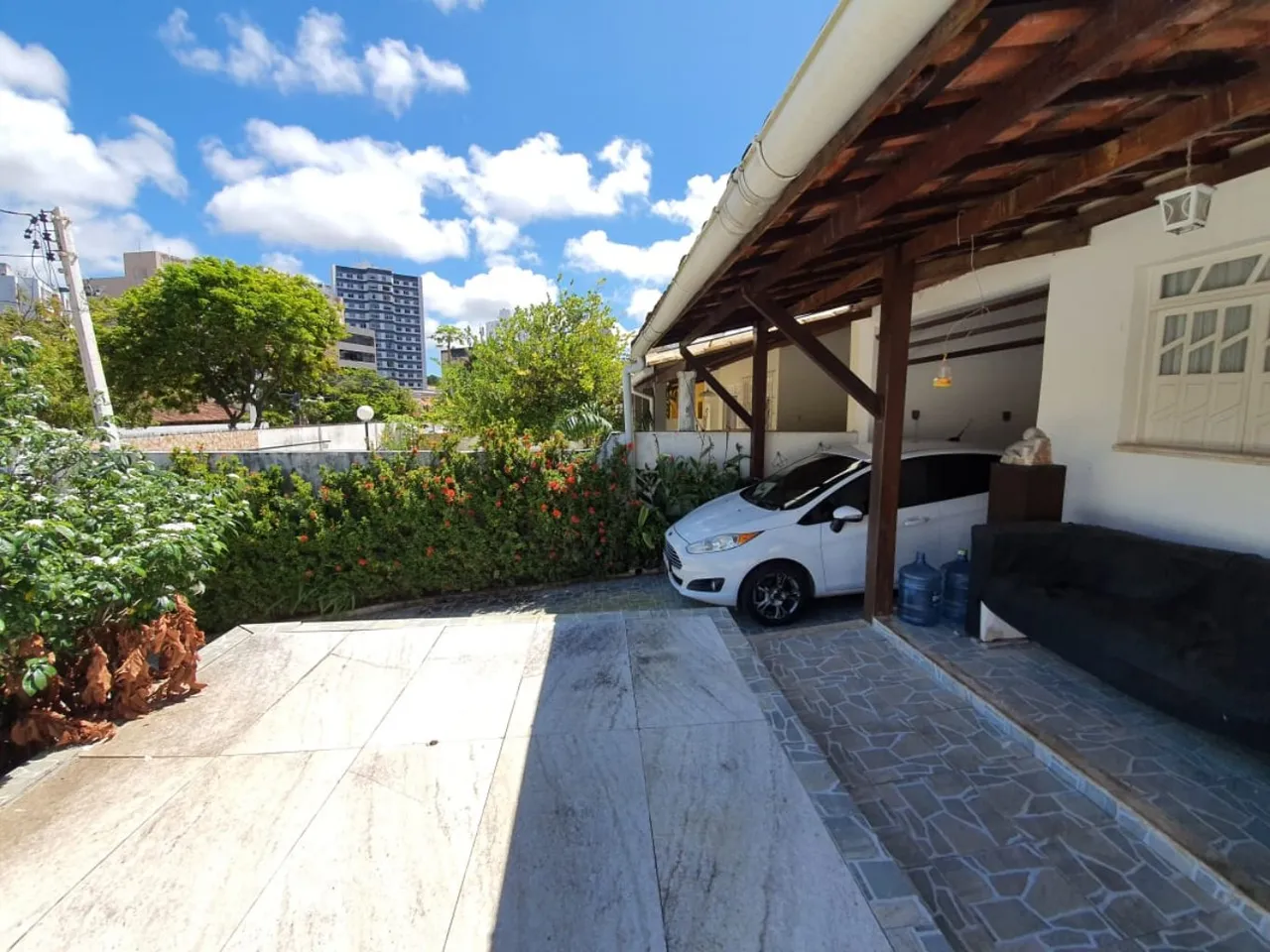 CASA SOLTA PARA VENDA COM PISCINA, 3 QUARTOS, 1 SUÍTE, 360M², GARAGEM NA PITUBA - SALVADOR