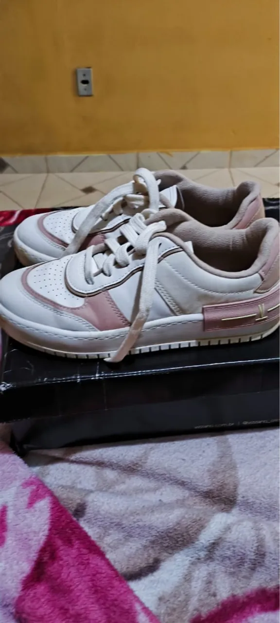 Tênis Feminino Branco e Rosa