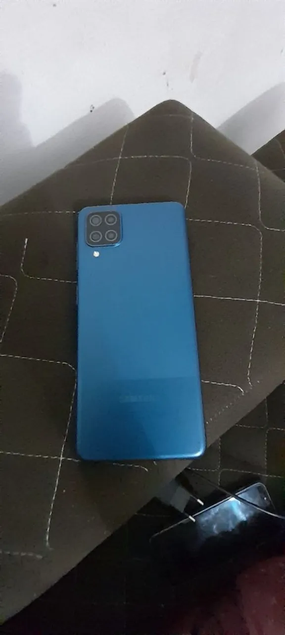 Samsung A12 64 G 4 RAM