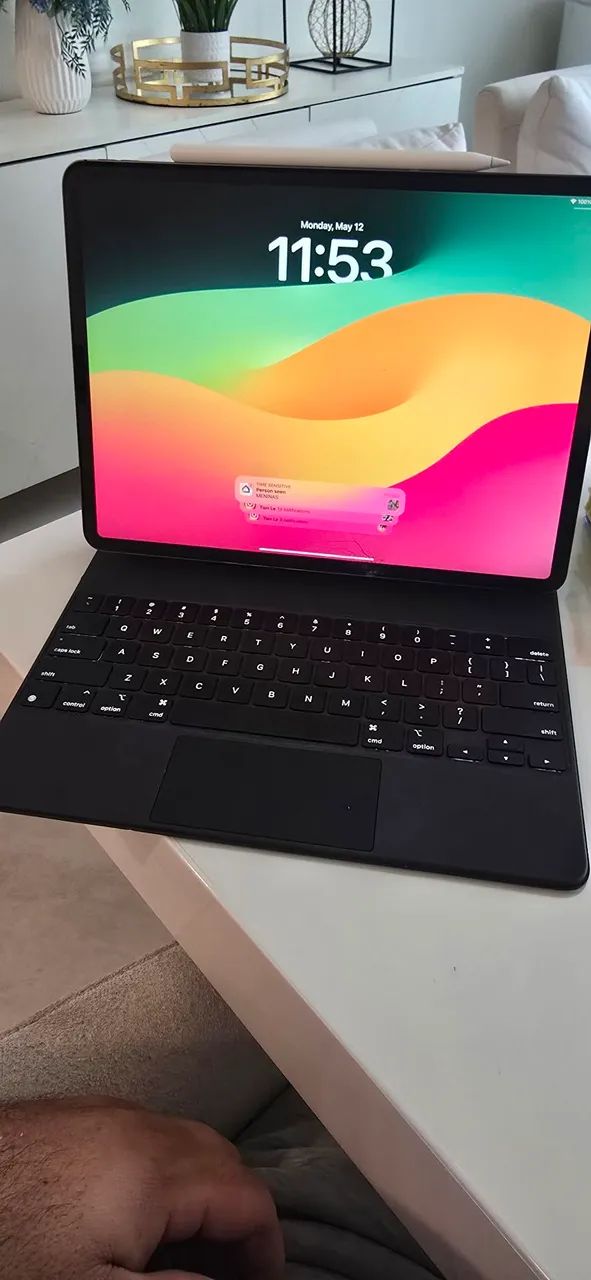 IPad pro 12,9 4g 256gb + apple pencil + keyboard