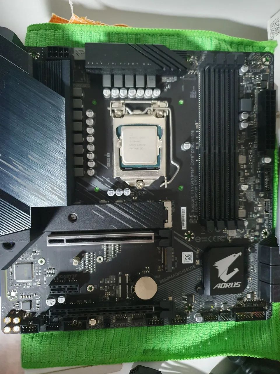 KIT Processador Intel Core i5 10400F e B560M Aorus ELITE - Foto 2