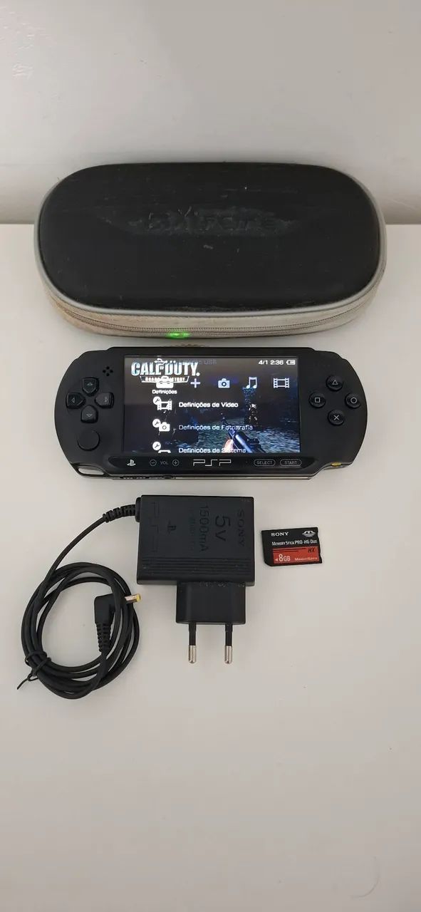 PSP Street E1004 com jogos !