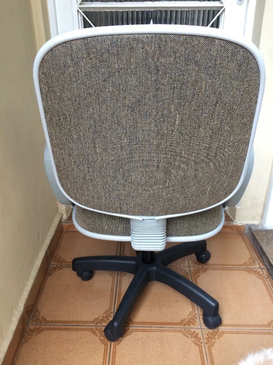 Cadeira de Escritório com Rodinhas - Foto 2