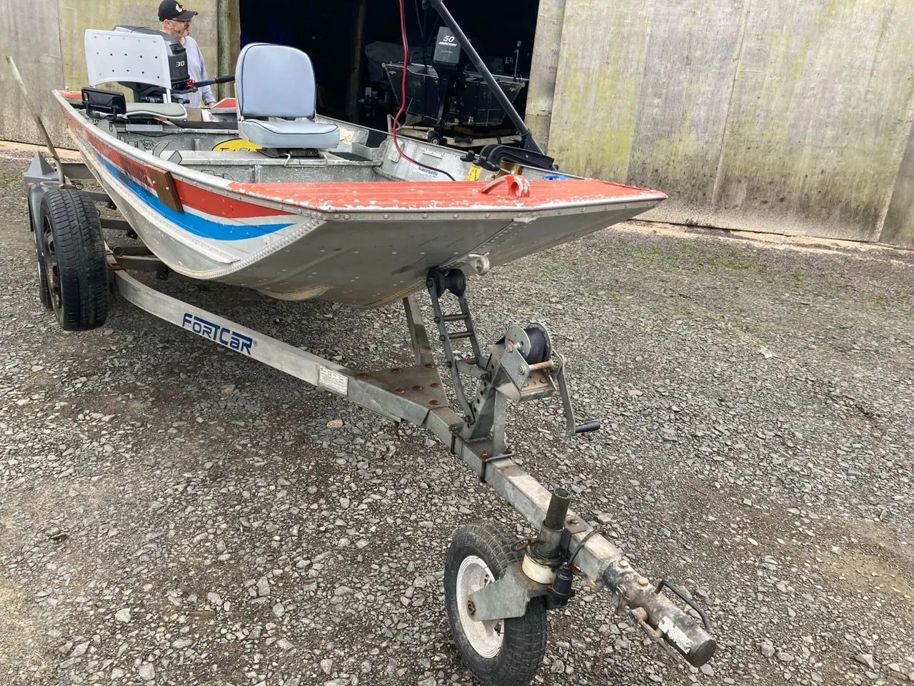 Barco de alumínio com motor - Ótimo estado! - Foto 5