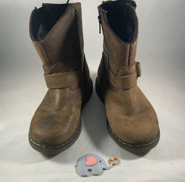 Bota tamanho 25 importada (desapego)