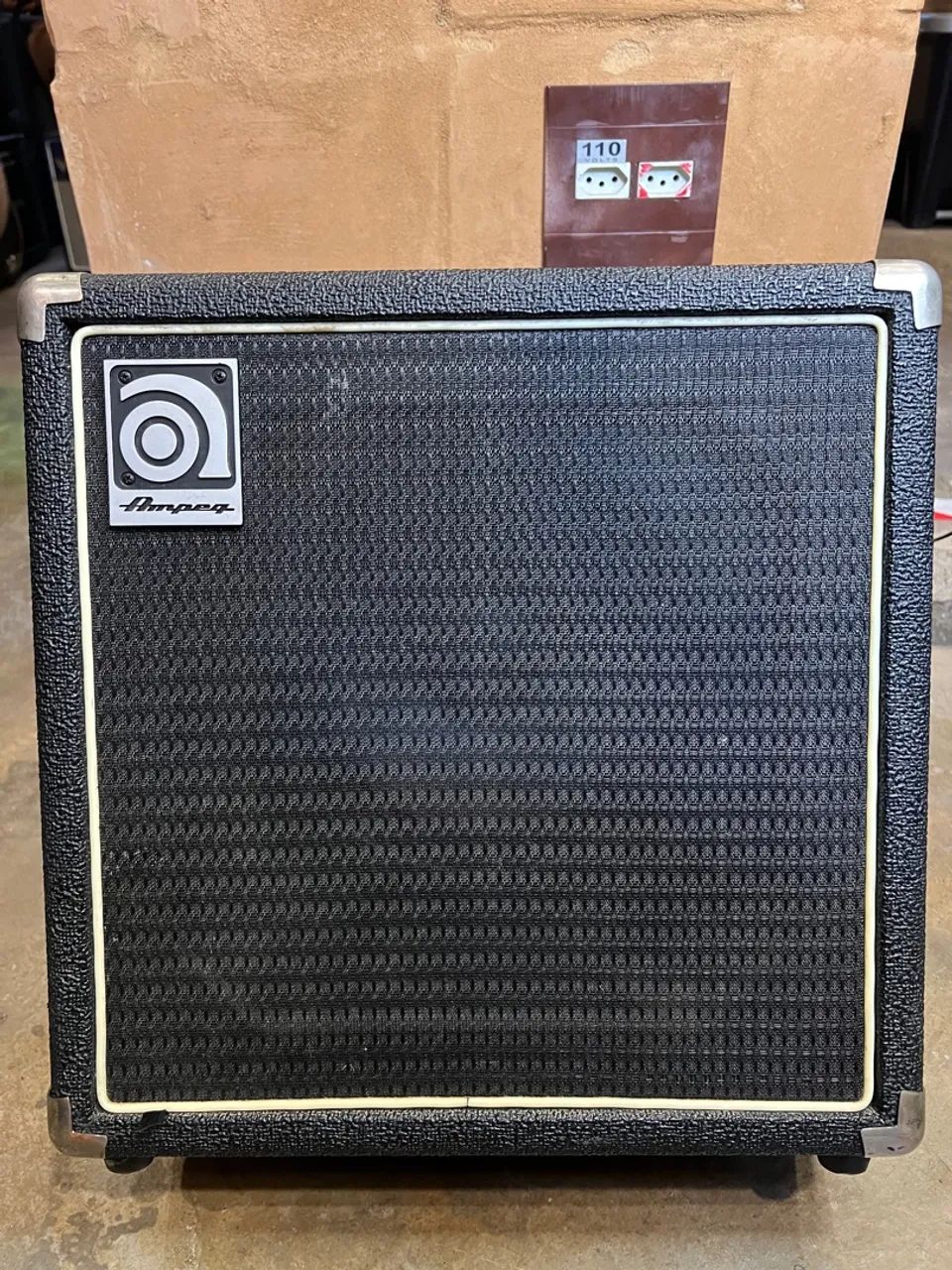 Amplificador P/ Baixo Ampeg BA-108 20W