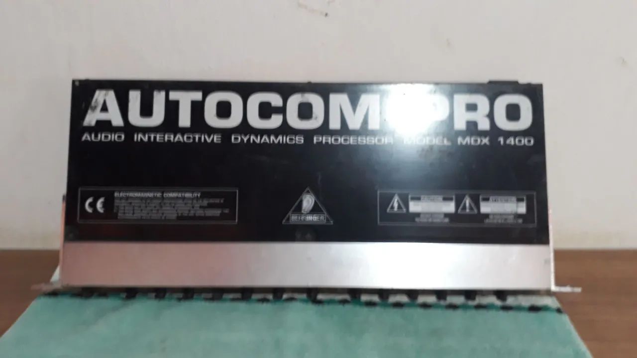 Compressor Behringer Com Mal Contato  - Foto 3