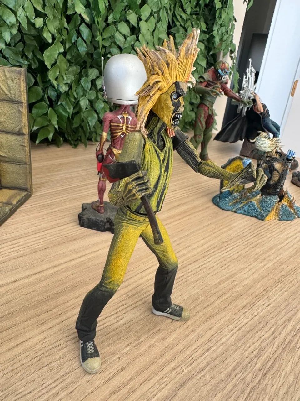 Boneco EDDIE Iron Maiden Action Figure - Foto 5