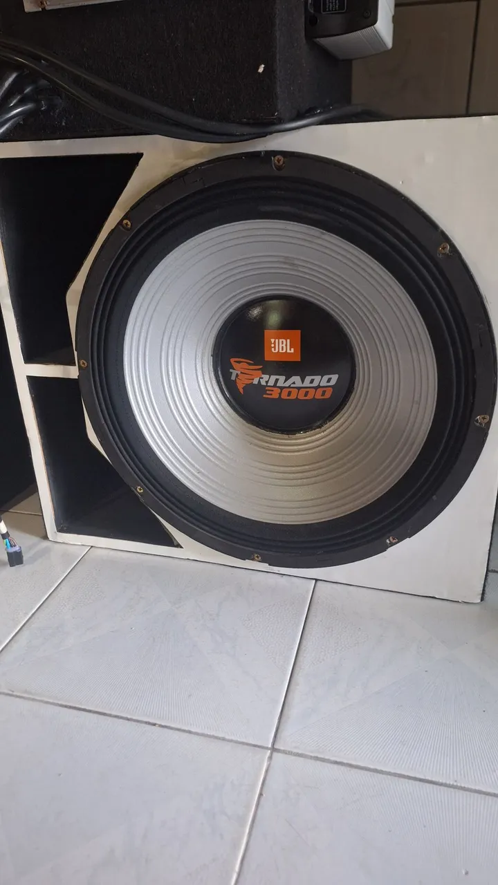 Alto-falante JBL Tornado 3000 18pol