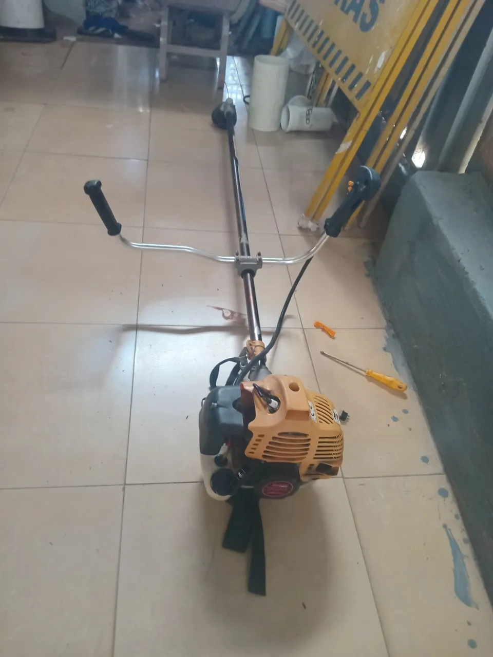 Roçadeira a Gasolina