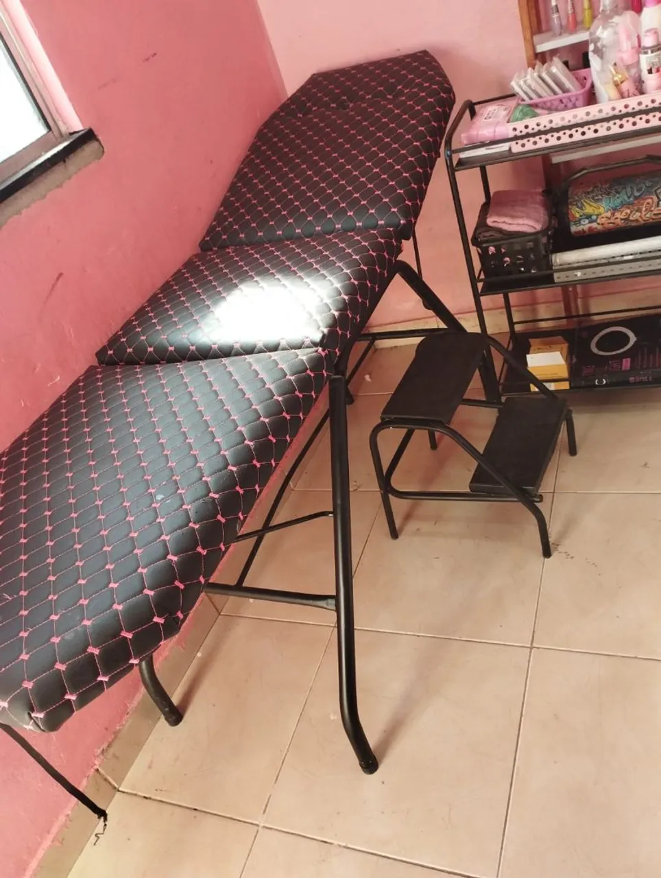 Mesa de Estética com Apoio,acompanha escada e cadeira ZAP *