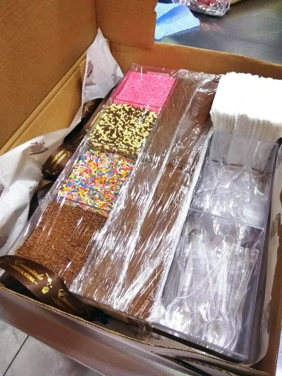 Tabuleiro em Acrílico Volante ou Decoração: para Brigadeiro Colher ou Petiscos (vide foto)