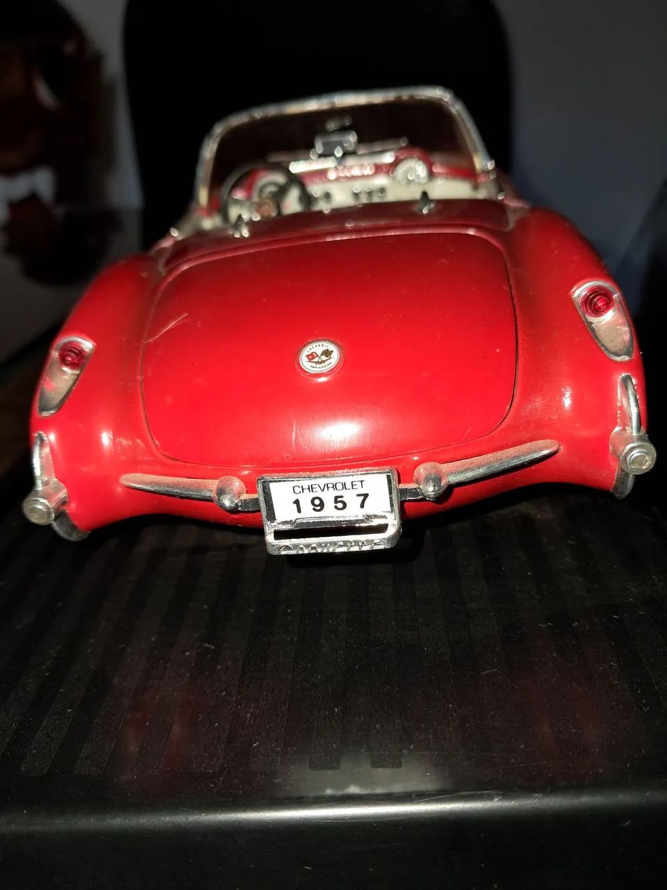 Chevrolet Corvette 1957 - Miniatura Escala 1:18 - Foto 2