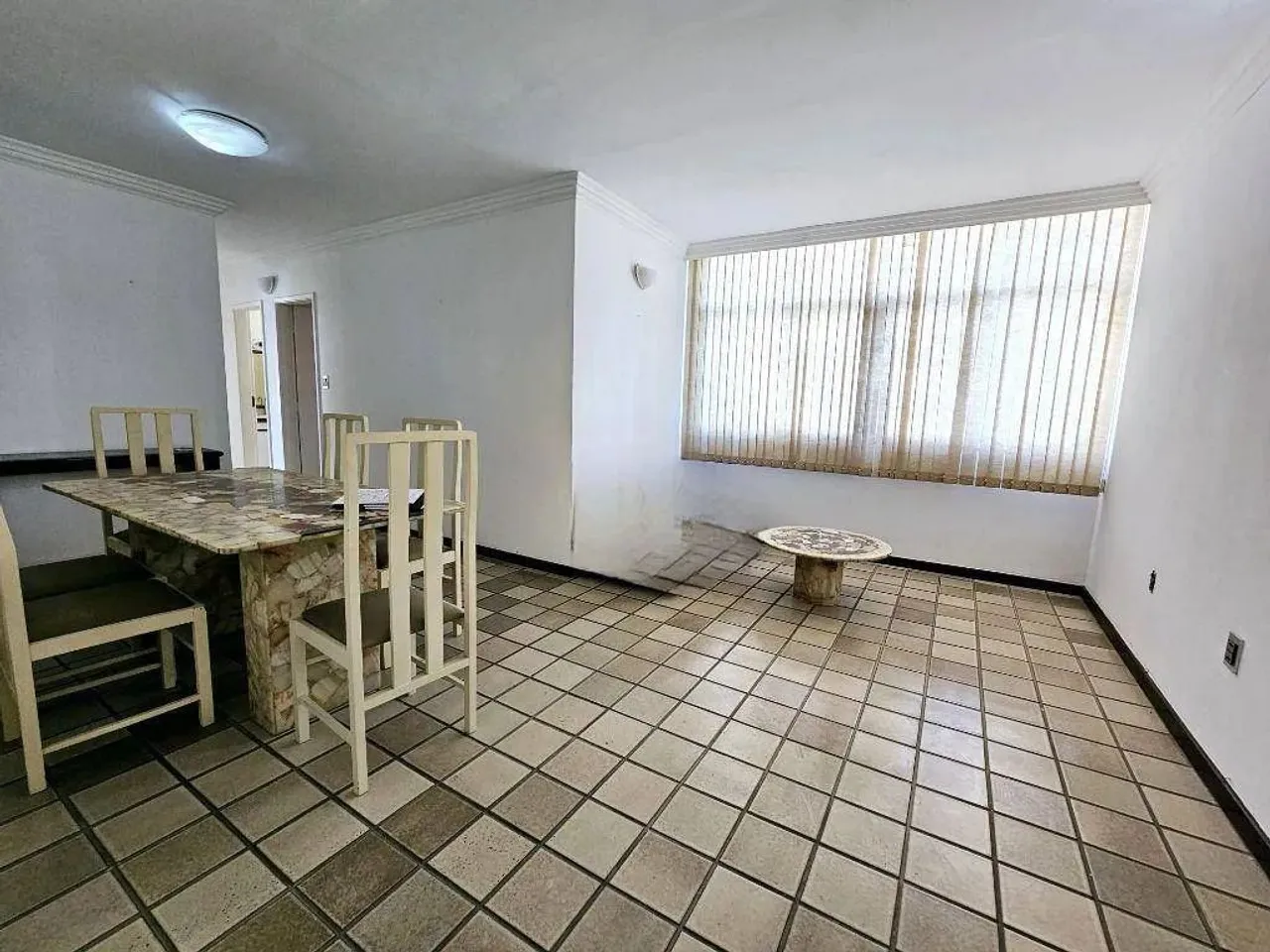Apartamento com 3 Dormitórios, 1 Suíte à Venda, 98 m² por R$ 550.000,00 - Garcia - Salvado