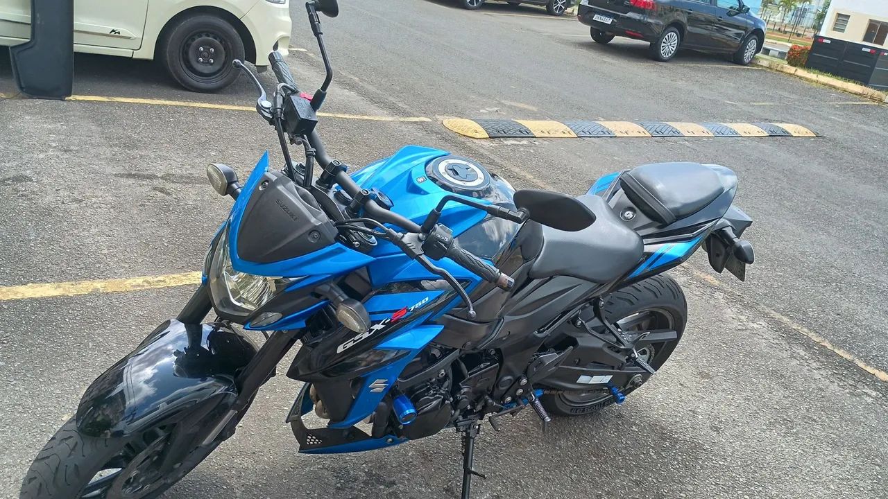 Moto Naked Suzuki GSX-S 750 - Foto 2