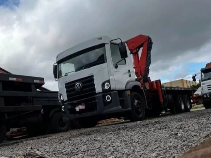 Vw 24.250 carroceria munk 6x2 ano 2011 - Foto 5