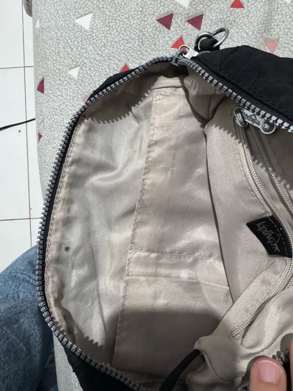 Bolsa Kipling preta 29x20 - Foto 4