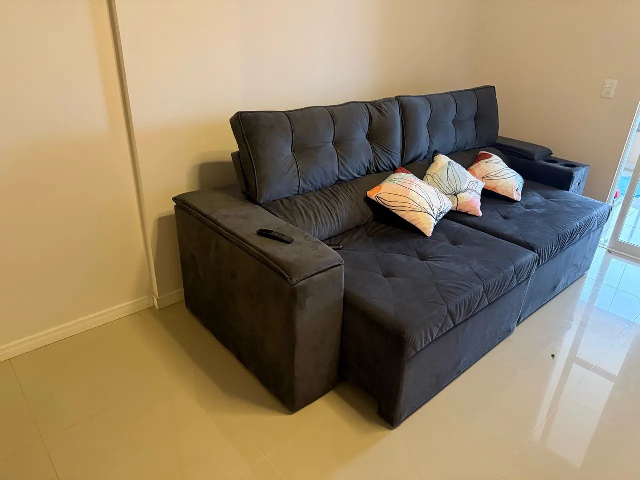 Vendo sofá retrátil urgente - Foto 2
