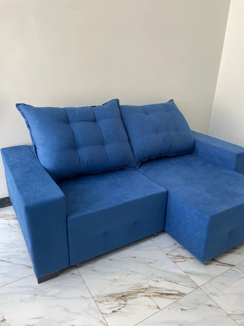 Sofá novo, cor azul - Foto 2