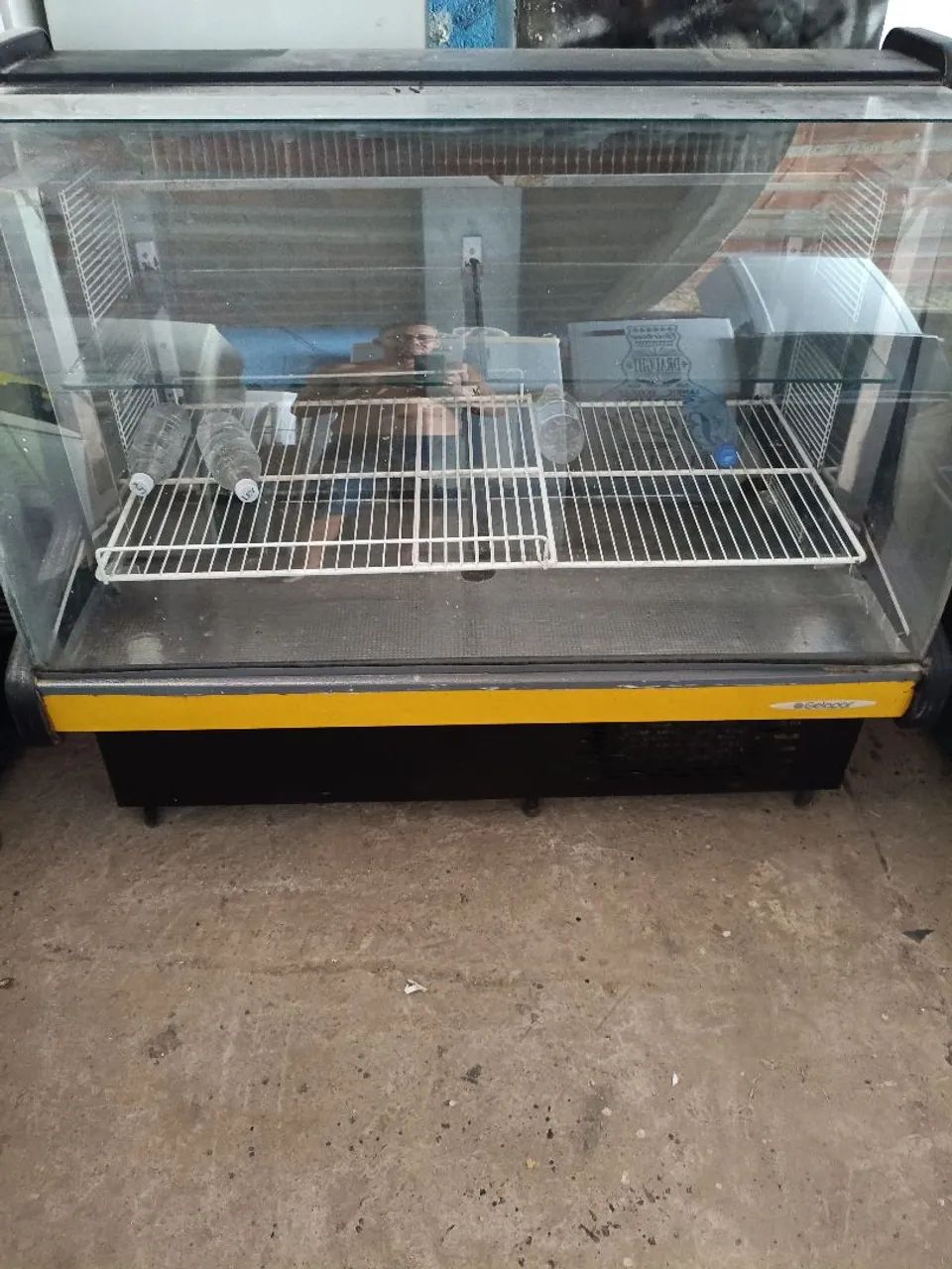 Vende-se expositor vitrine motor 110vts zap * - Foto 5