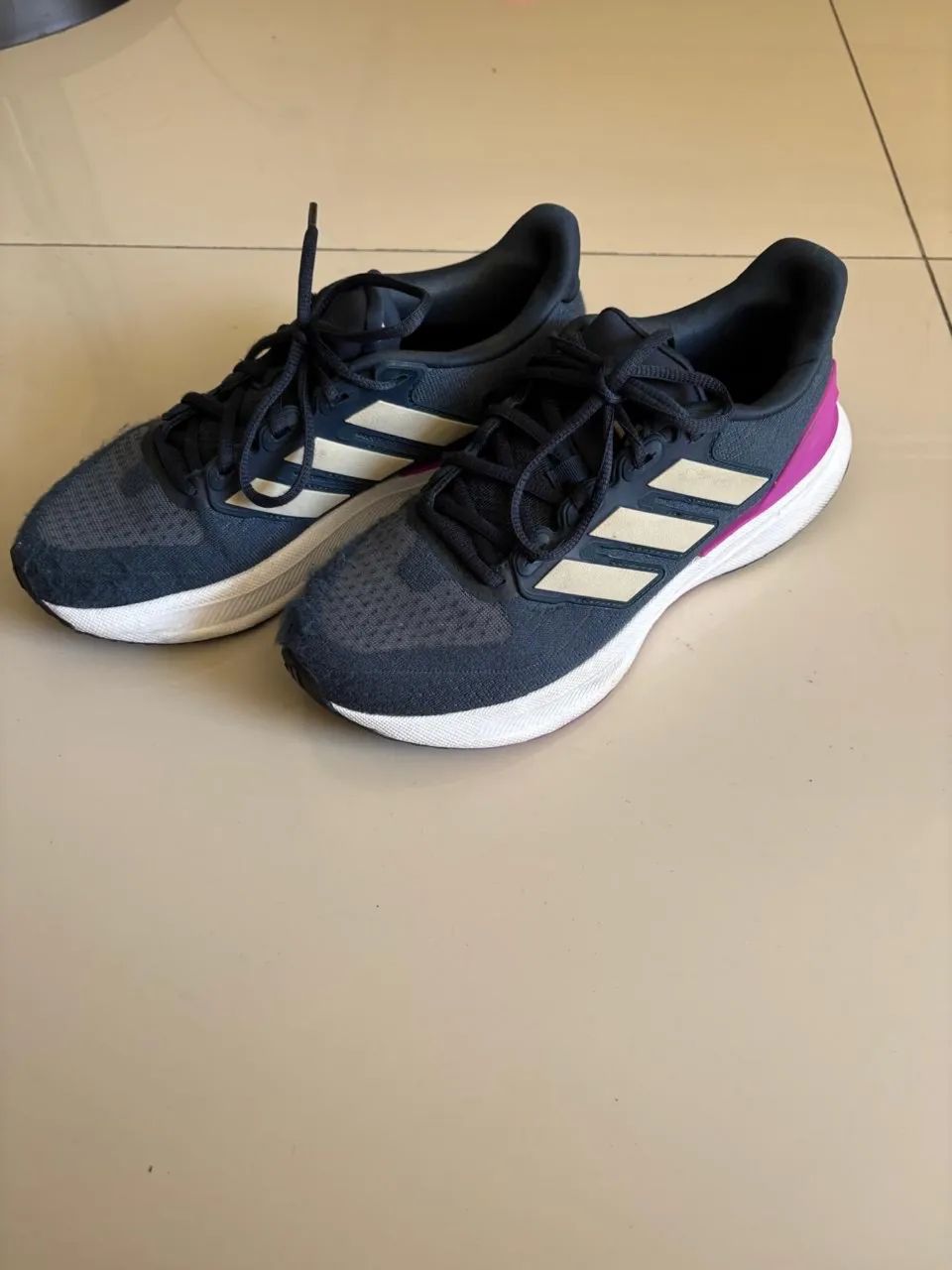Tênis Adidas  - Foto 2