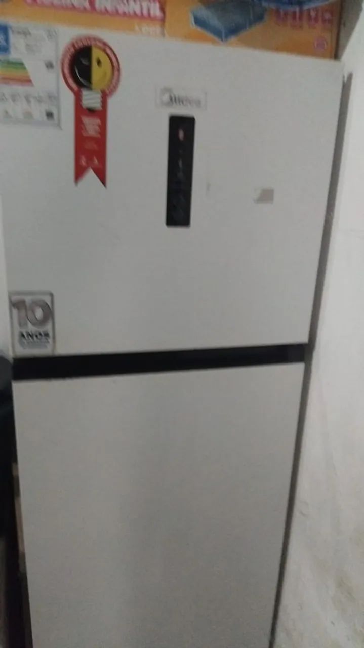 Geladeira Midea