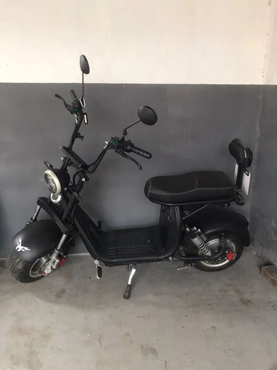 Autopropelido eletrico scooter
