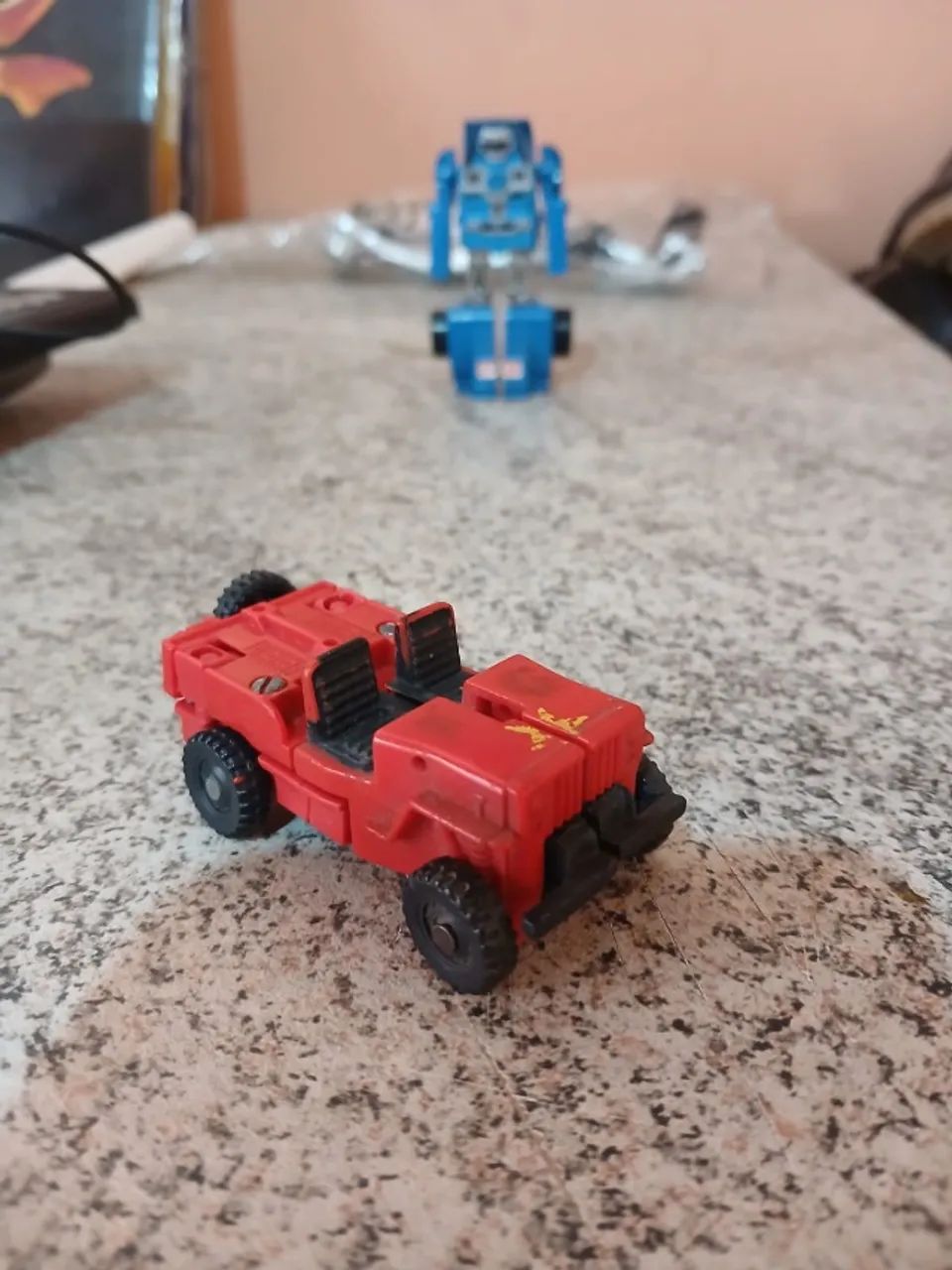 Transformers GoBots Mimo - Jipe vermelho. - Foto 2