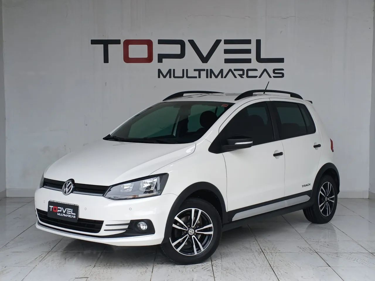 Volkswagen Fox Track 1.0 Flex 12V 5P 2017 - Foto 2