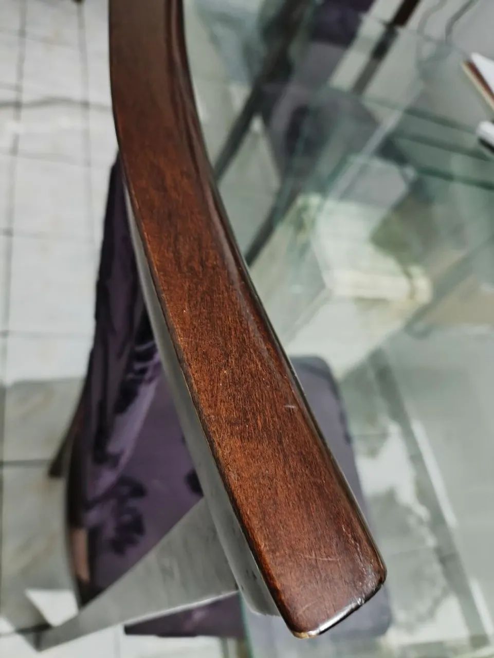 Mesa de vidro com apoio em mármore + 6 cadeiras  - Foto 4
