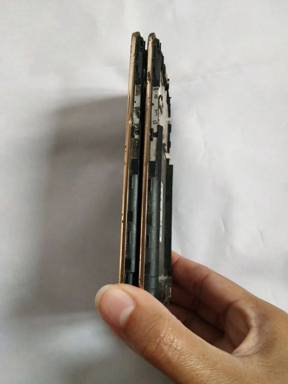 carcaça de celular motorola xt1700 dourada - Foto 3