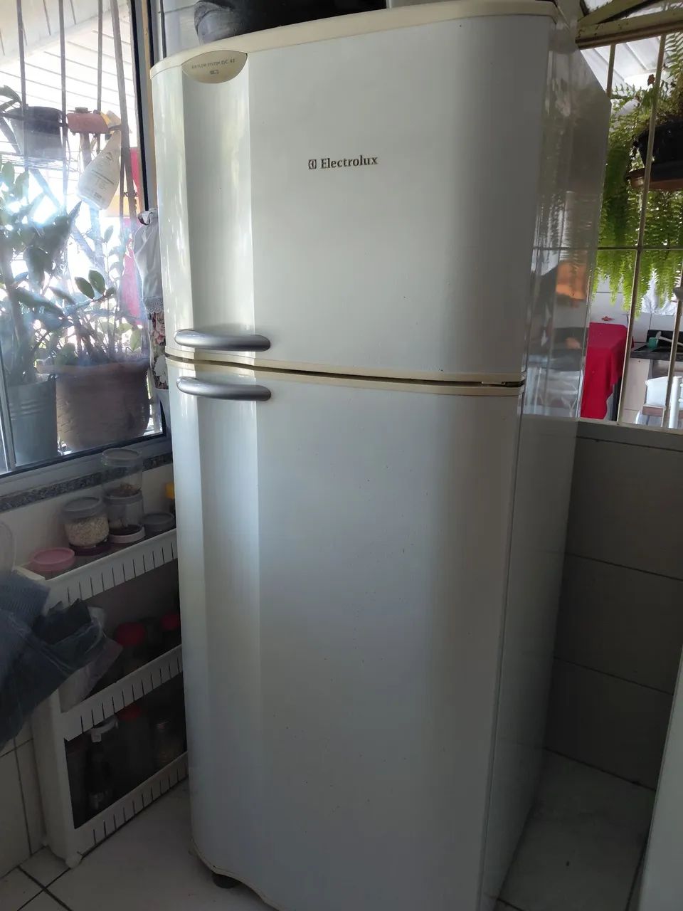 Vendo geladeira  Electrolux dúplex.  - Foto 5