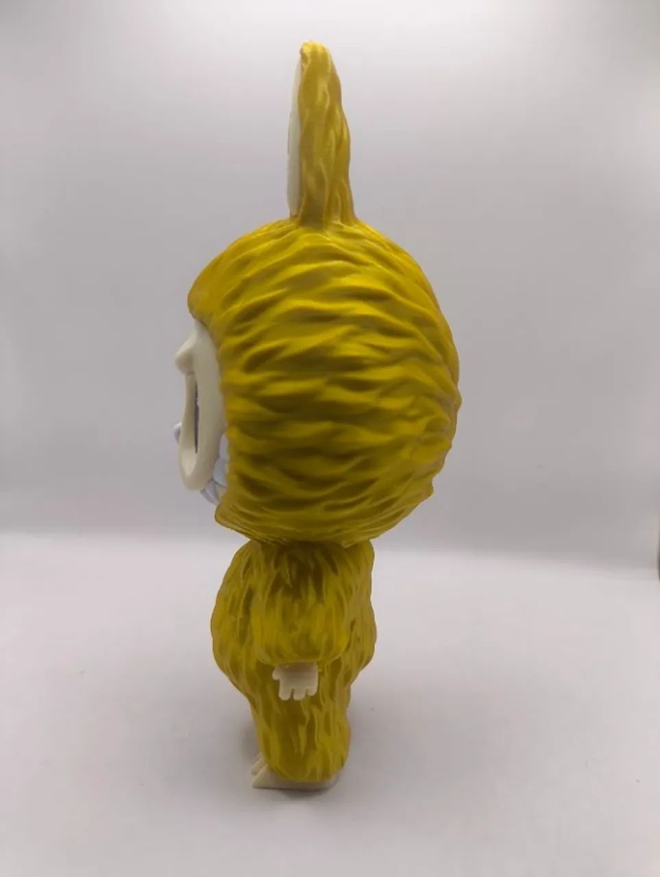 Boneco Labubu Dourado - Decoração e Colecionador - Foto 5