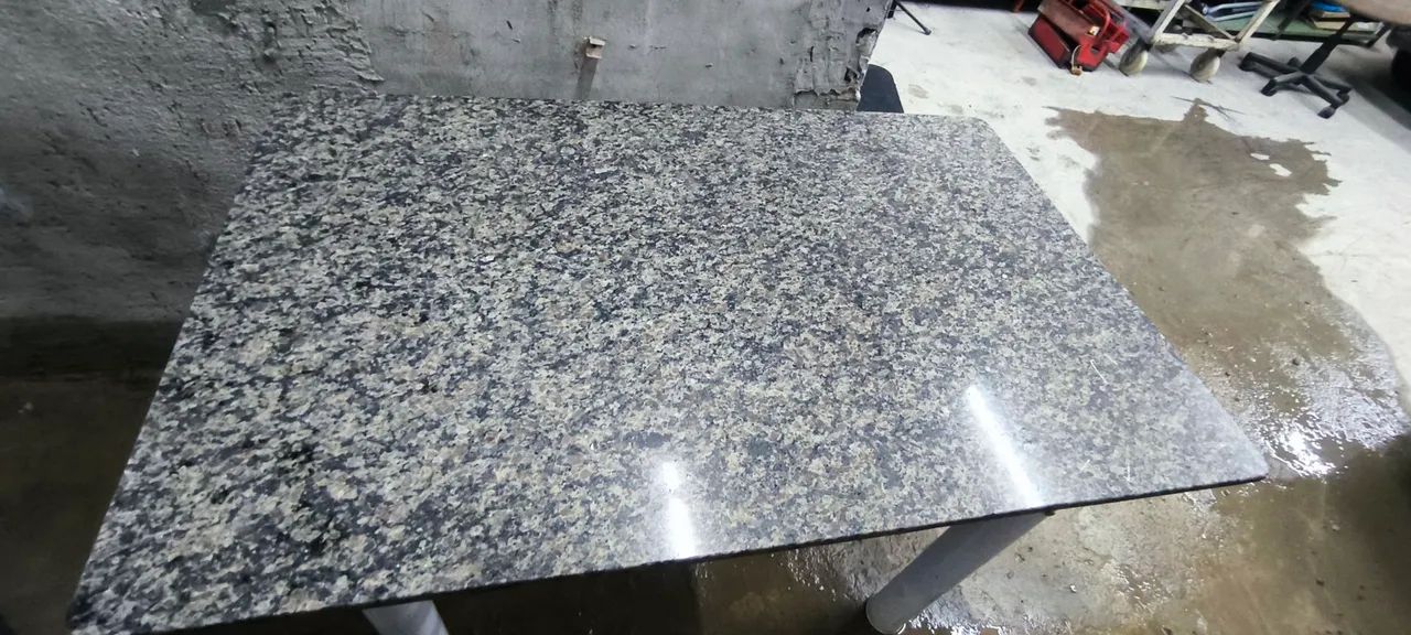 Mesa granito com os pés de ferro - Foto 2
