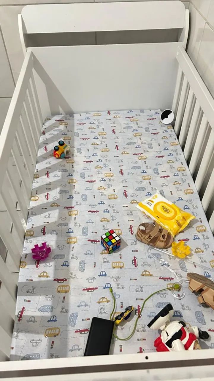 VENDO BERÇO PADRAO INFANTIL POUCO USADO COM COLCHAO 