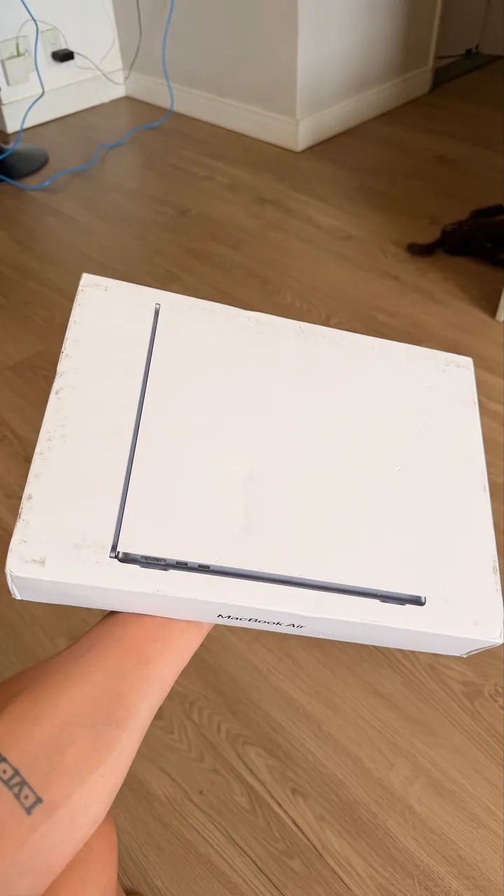MacBook M5 512 Midnight  - Foto 2