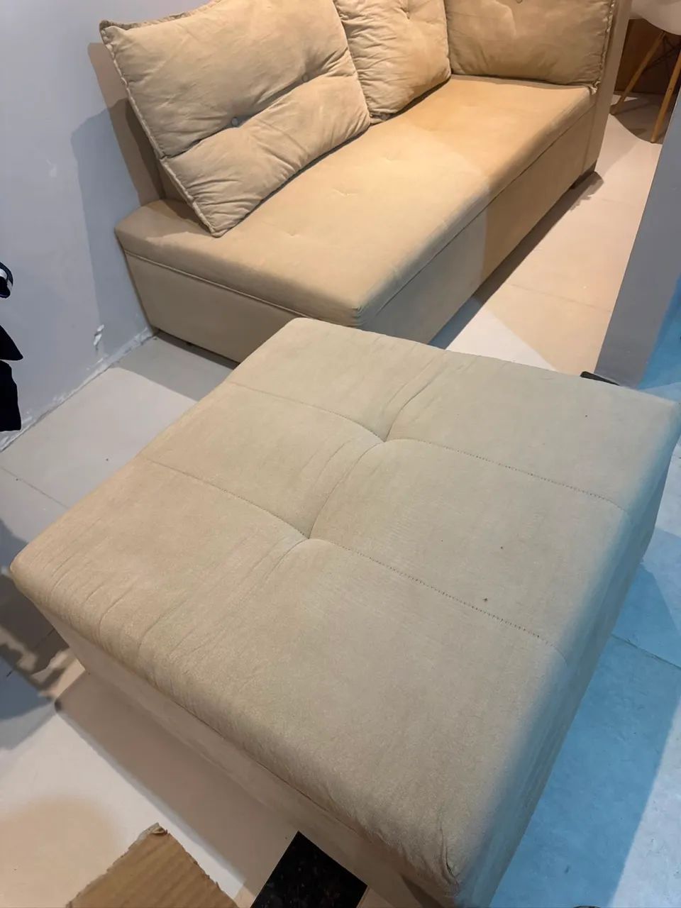 Vendo sofá 1.800 já lavado, passo cartão, retirar no local. - Foto 2