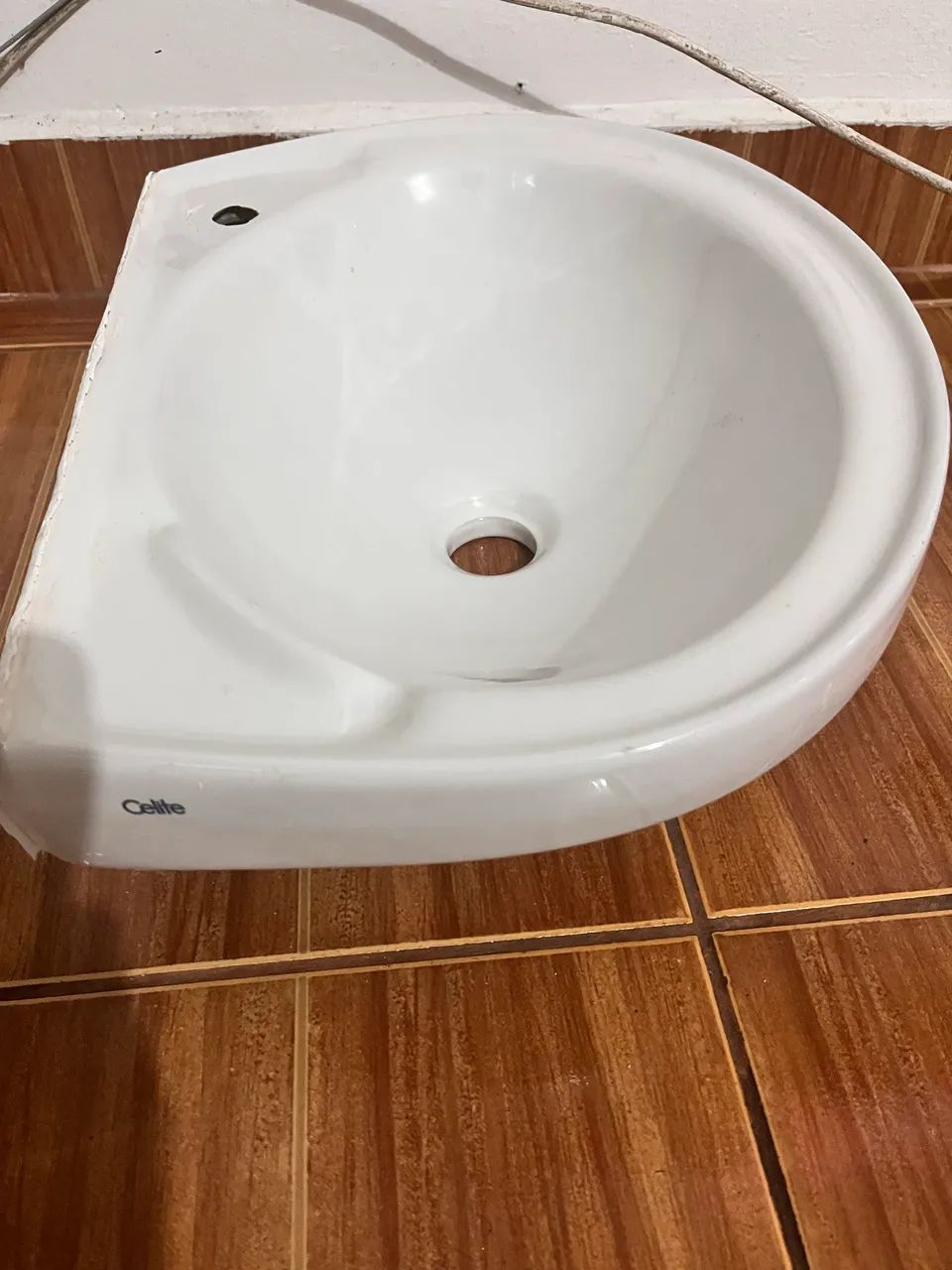 Lavatório de parede Celite - Foto 4