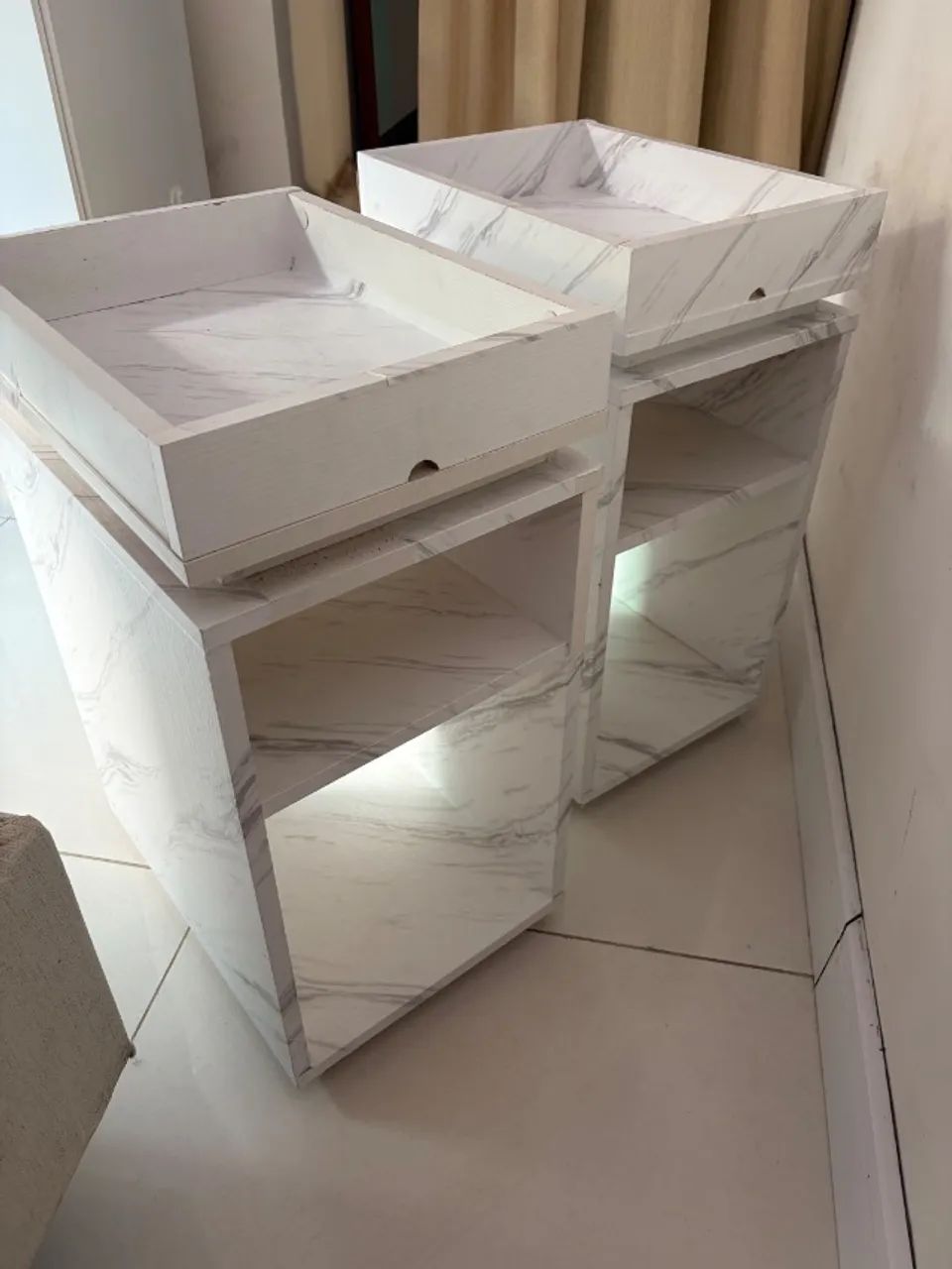 Mesa se cabeceira