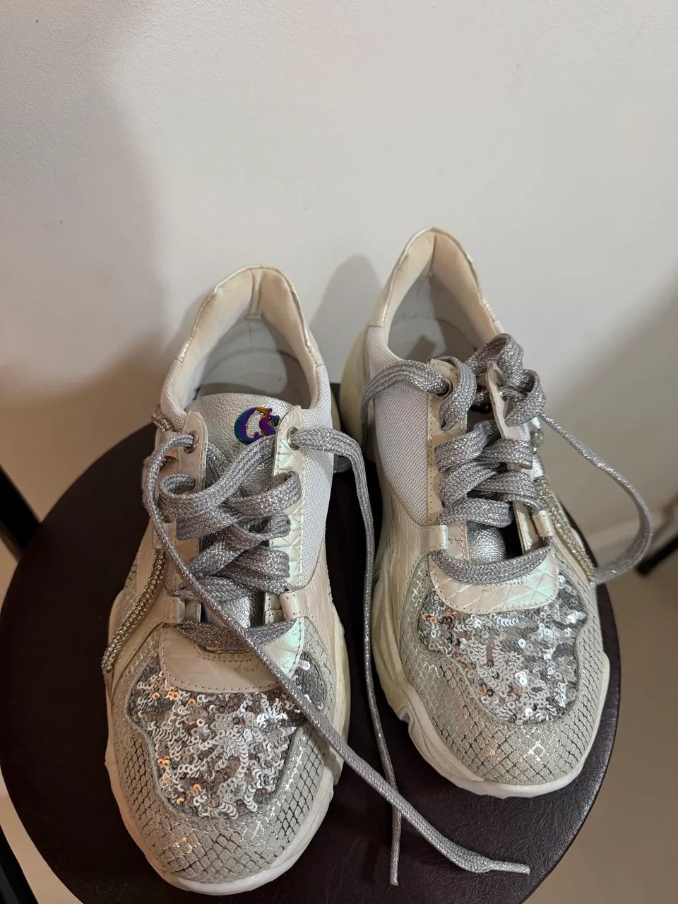 tenis carmen steffens prateado 37