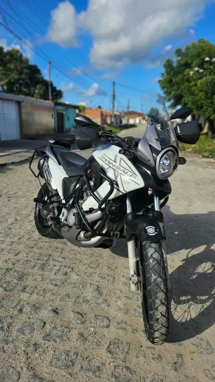 Honda Transalp 700 - Foto 3