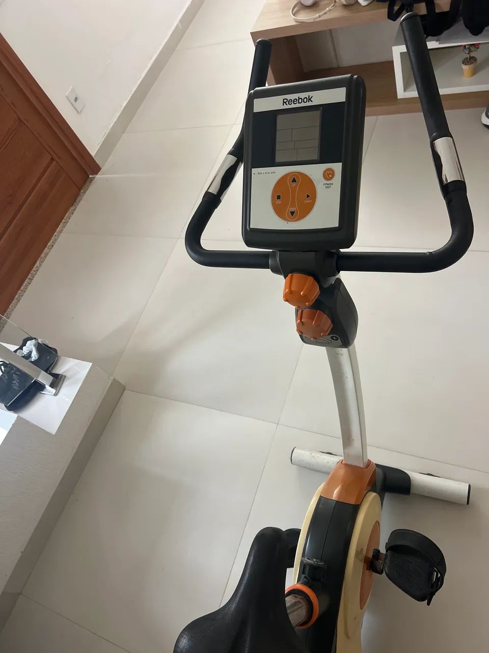 Vendo bicicleta ergométrica  - Foto 2