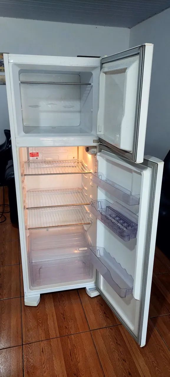 Geladeira dúplex grande entregamos  - Foto 4