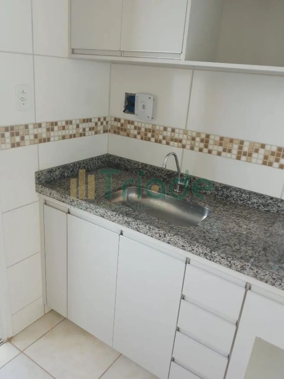 APARTAMENTO 2 QTOS COM ARMÁRIOS PLANEJADOS NA COZINHA - COND. ESPLANADA PARK I - Foto 2