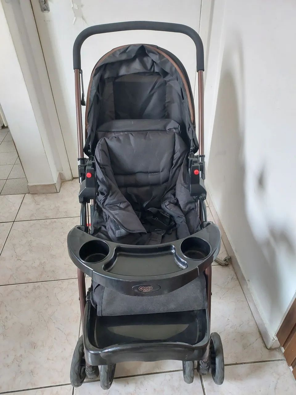 Vendo Carrinho de Bebê Cosco Kids - Foto 2
